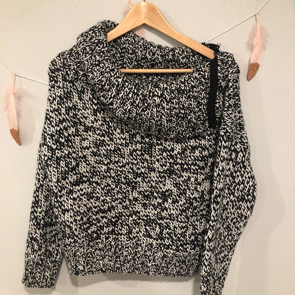 Marciano | Chunky Knit Turtle Neck Sweater S - Picture 6 of 8